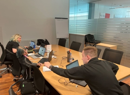 Lehrlingsteam 1 von Fronius beim Lehrlingshackathon OÖ 2023