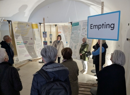 Führung durch Wanderausstellung &quot;Wie geht's, Alter?&quot;